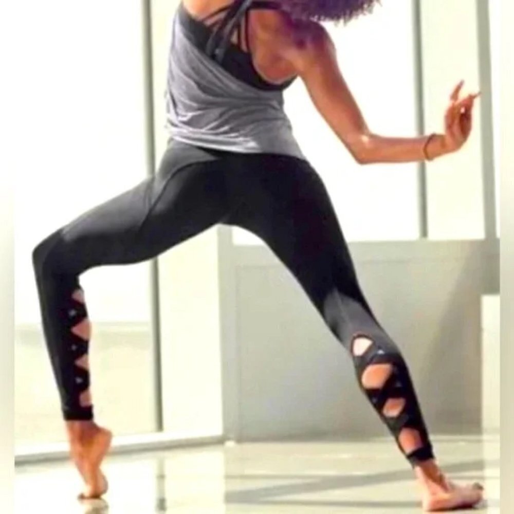 Athleta Chaturanga Criss Cross Leggings